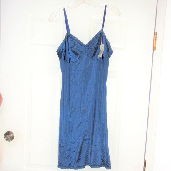 VANITY FAIR Size 34 Blue Nylon Tricot Lace Peignoir Slip Nightgown Vtg. NewUSA